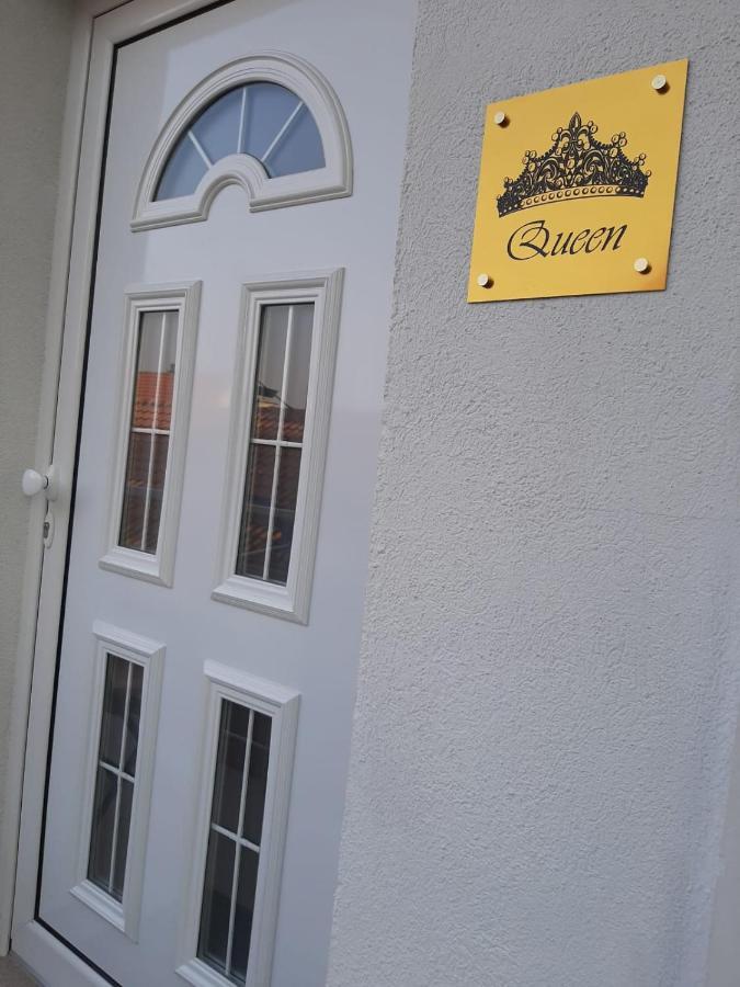 Apartment Queen Belgrado Buitenkant foto